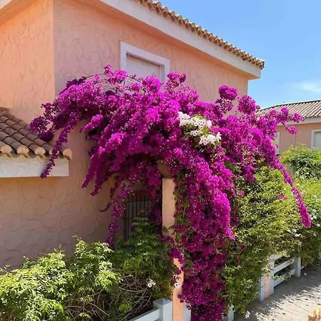 Holiday home House Sleeps 6, Large Pool Walk To *