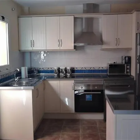 Holiday home House Sleeps 6, Large Pool Walk To *