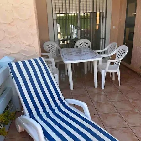 House Sleeps 6, Large Pool Walk To Vera