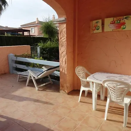 Holiday home House Sleeps 6, Large Pool Walk To